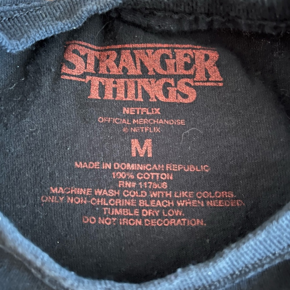 Stranger things t-shirt - Picture 3 of 3